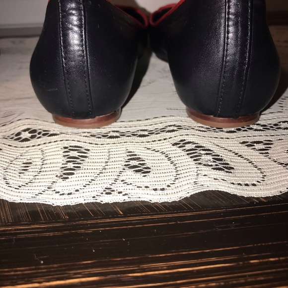 TORY BURCH NAVY/RED BOW FLATS-WORN 3X’s SZ 8 - Picture 6 of 8